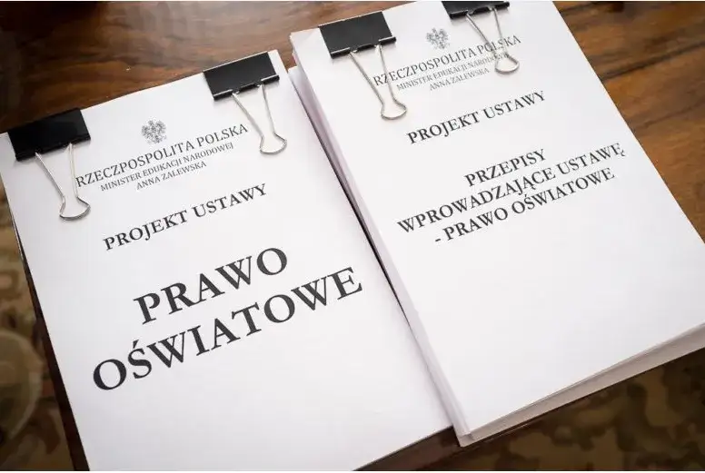 Ustawa o systemie oświaty – kluczowe zmiany i ich skutki dla edukacji