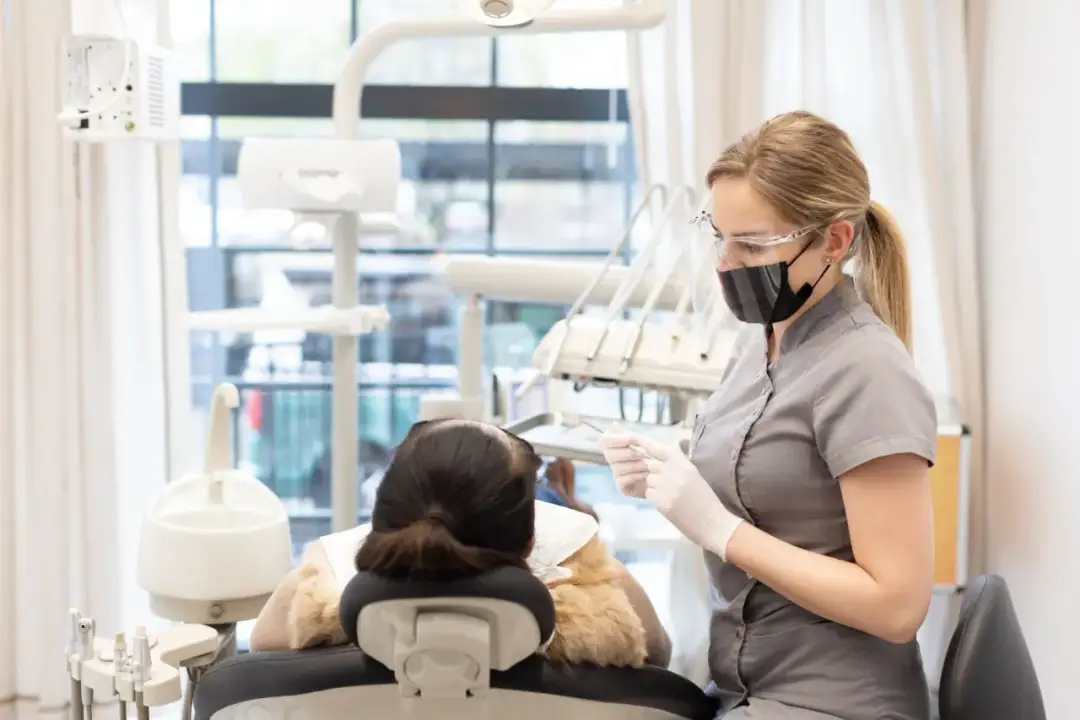 Czy znieczulenie u dentysty jest szkodliwe? Poznaj ryzyka i bezpieczeństwo