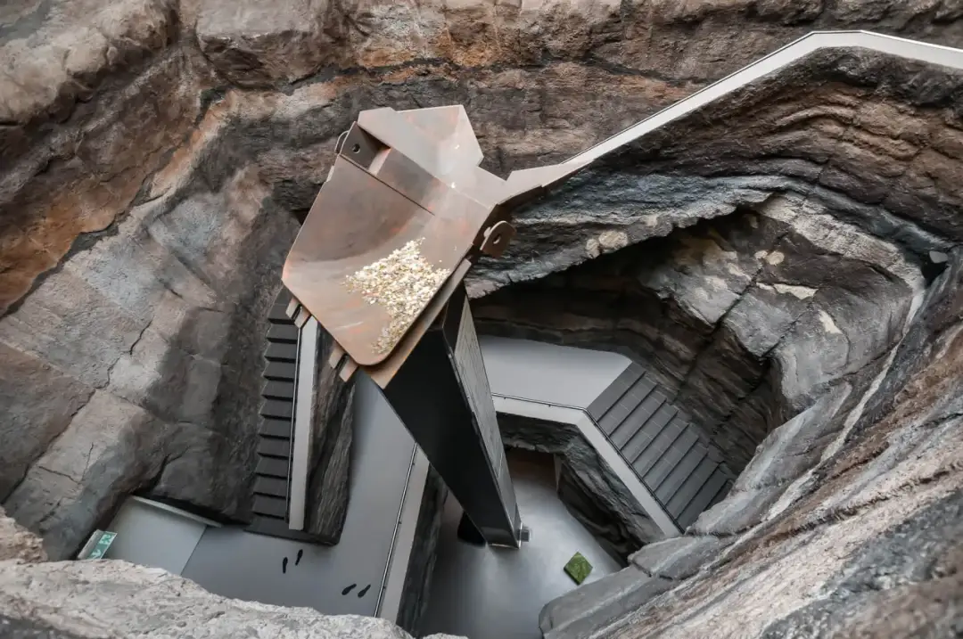 Bełchatów: Od węgla do OZE. Jak zmienia się energetyczne serce PL?