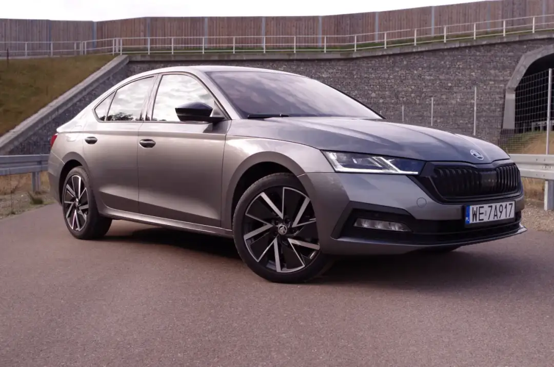 Pojemność baku Skoda Octavia: Ile litrów i jaki zasięg?