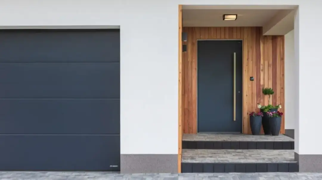 Jak uszczelnić drzwi wejściowe do mieszkania, by uniknąć zimna i hałasu