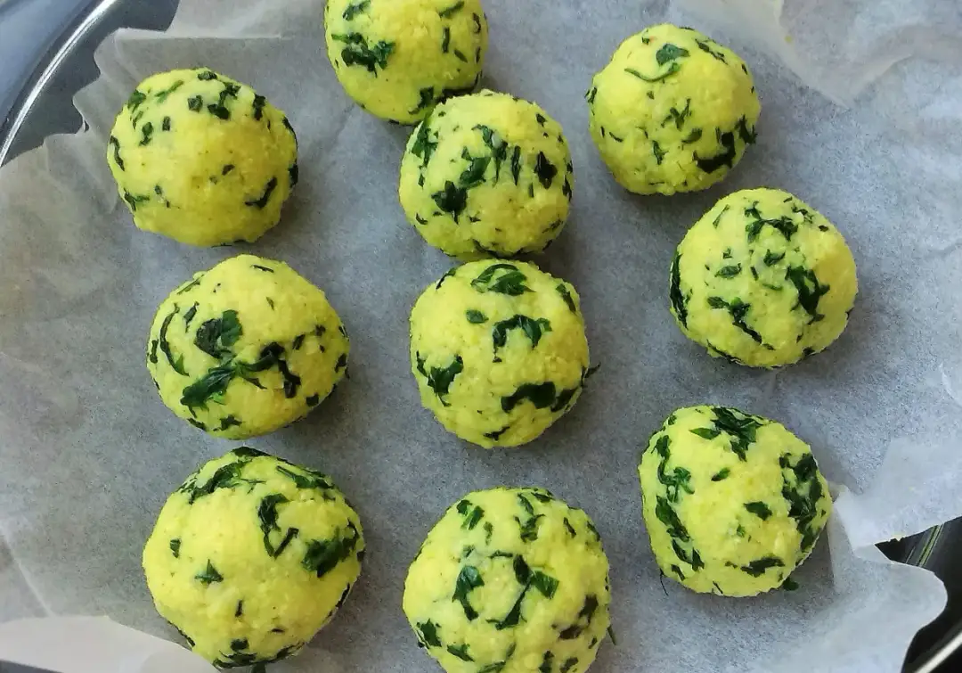 Kulki z kaszy jaglanej: Przepis na zdrowe przekąski - Prosty przepis 