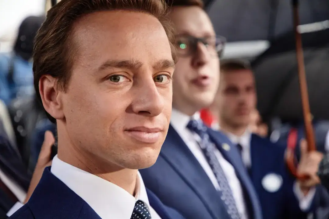 Krzysztof Bosak w jakiej partii? Zaskakujące fakty o jego karierze