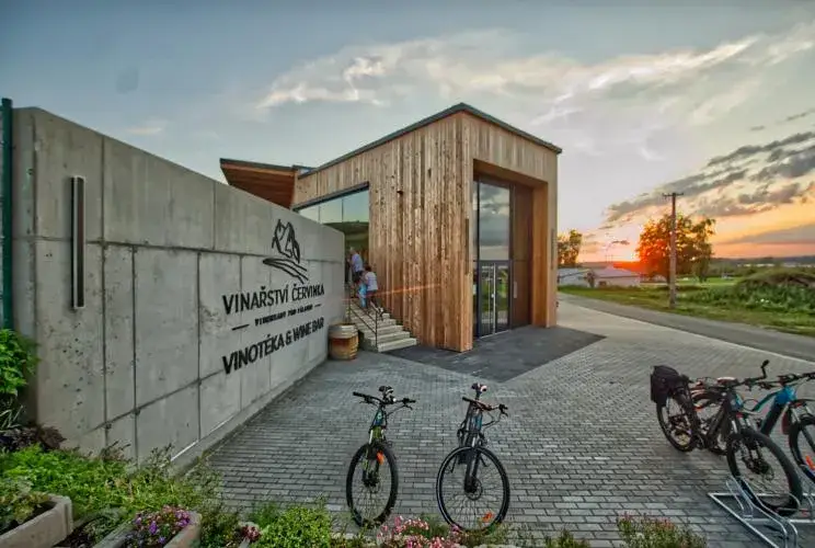 Mikulov gdzie zjeść: najlepsze miejsca na lokalne smaki i wina