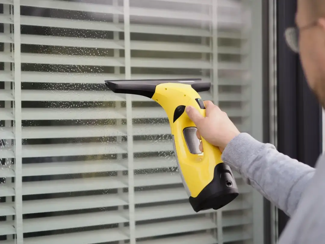 Jak umyć okno żeby nie było smug - sprawdzone metody i triki