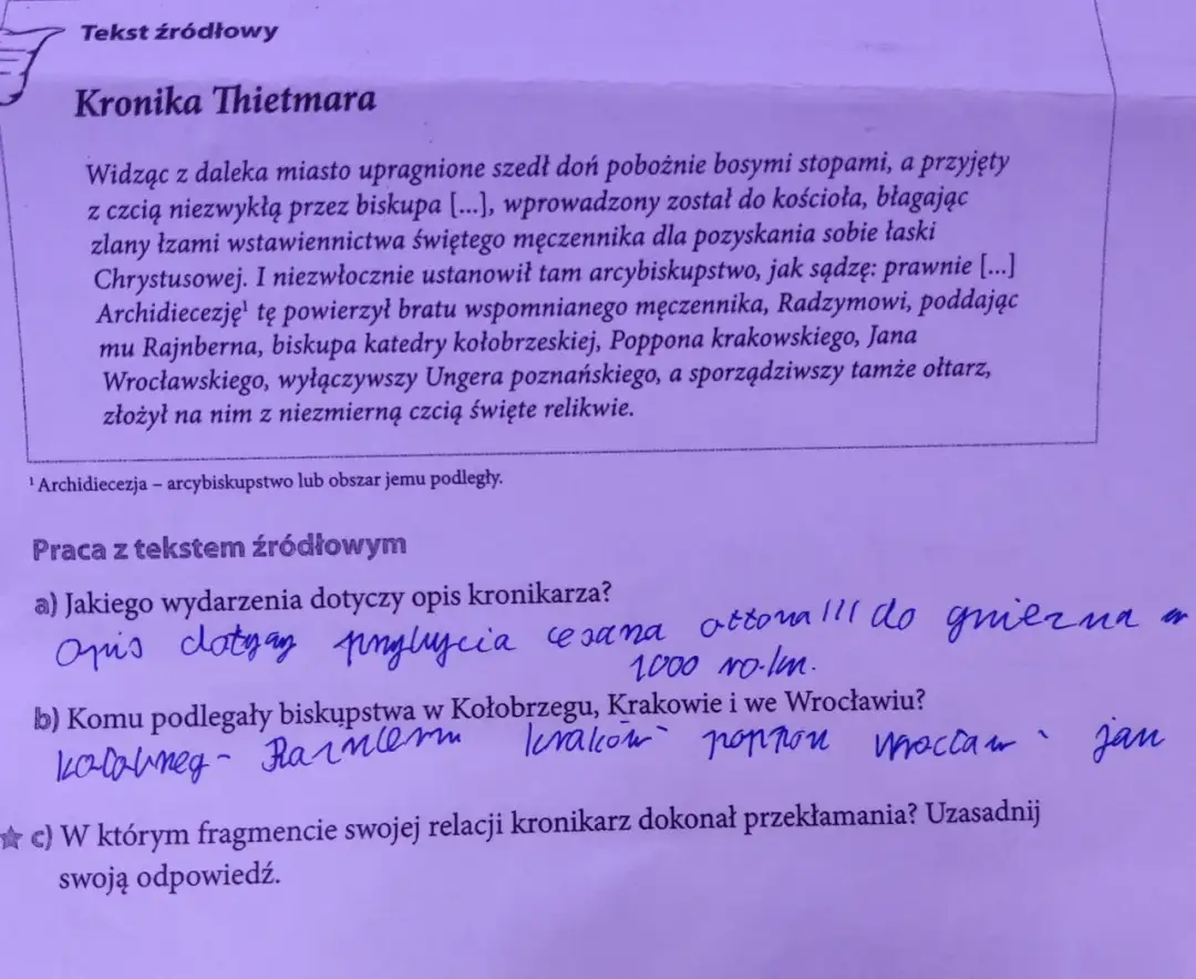 Komu podlegały biskupstwa w Kołobrzegu, Krakowie i Wrocławiu?