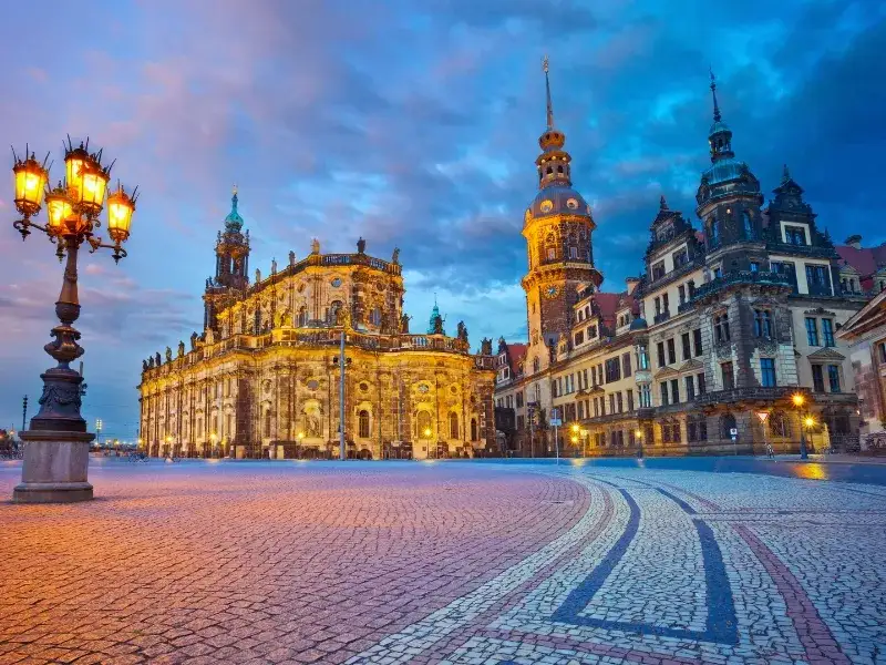 Zamek w Dreźnie: Odkryj jego historię i atrakcje turystyczne