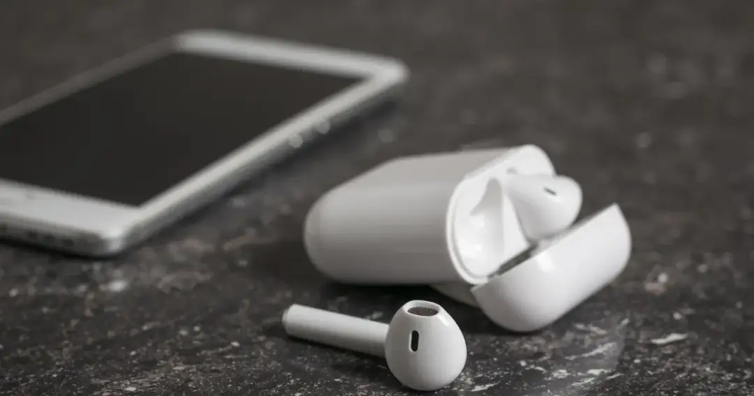 Co zrobić gdy działa tylko jedna słuchawka przewodowa - sprawdź te kroki