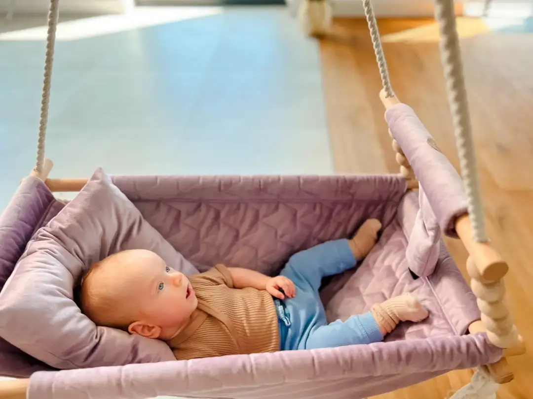 Skoki rozwojowe: kalendarz, objawy i jak je przetrwać