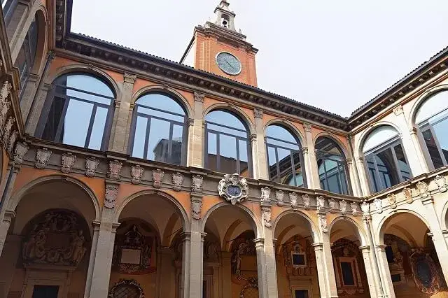 Bolonia dla smakoszy: Co zjeść i gdzie? Przewodnik po "La Grassa"