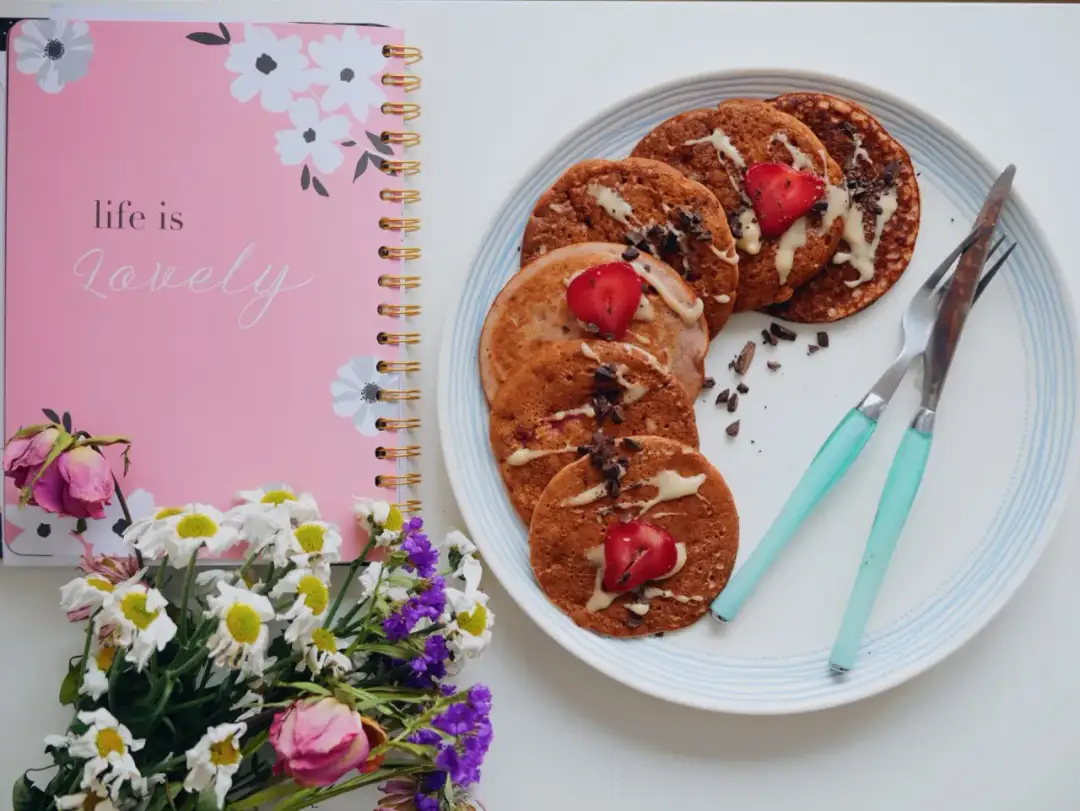 Fit placuszki jogurtowe: Idealne na lekkie i pożywne śniadania