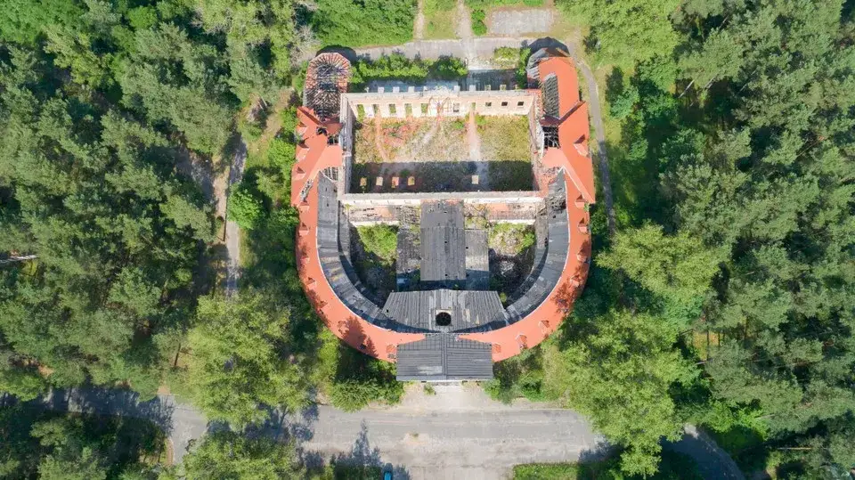 Borne Sulinowo atrakcje: odkryj tajemnice wojskowej historii i przyrody