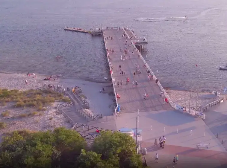 Gdzie jest Jastarnia? Odkryj piękno tego nadmorskiego kurortu