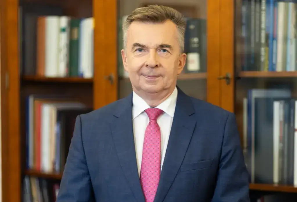 Książka co PiS zrobił dobrze: pozytywne osiągnięcia rządu w ocenie ekspertów