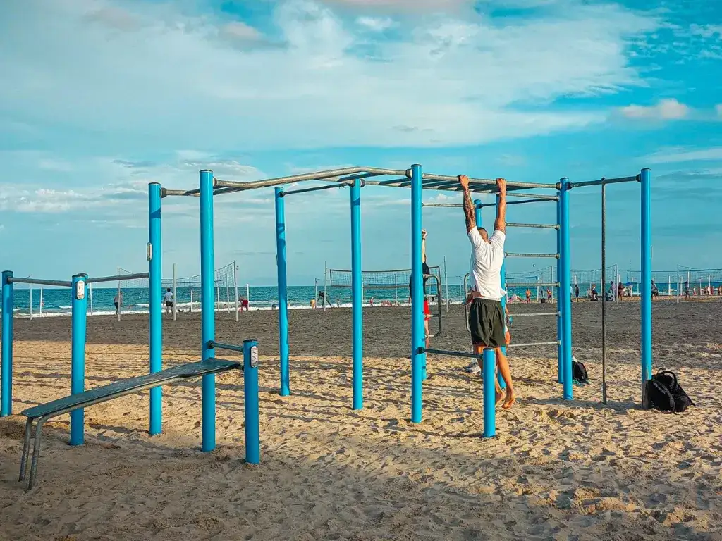 Los mejores parques de calistenia en San Juan para entrenar al aire libre