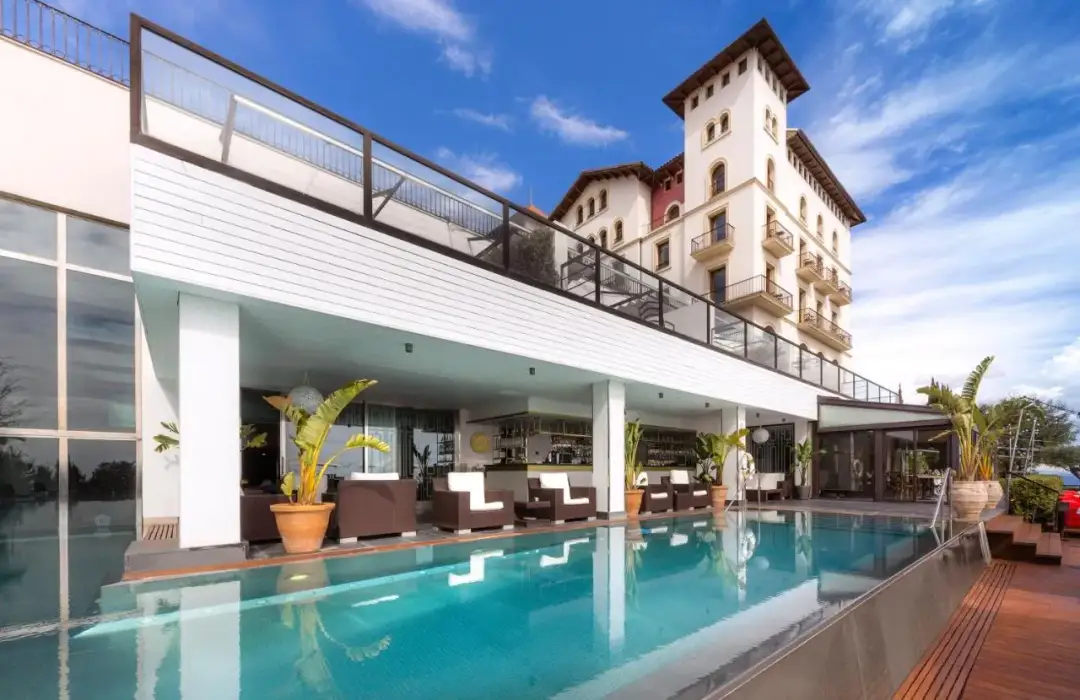 Najlepsze noclegi w Barcelonie - gdzie zatrzymać się, by zaoszczędzić