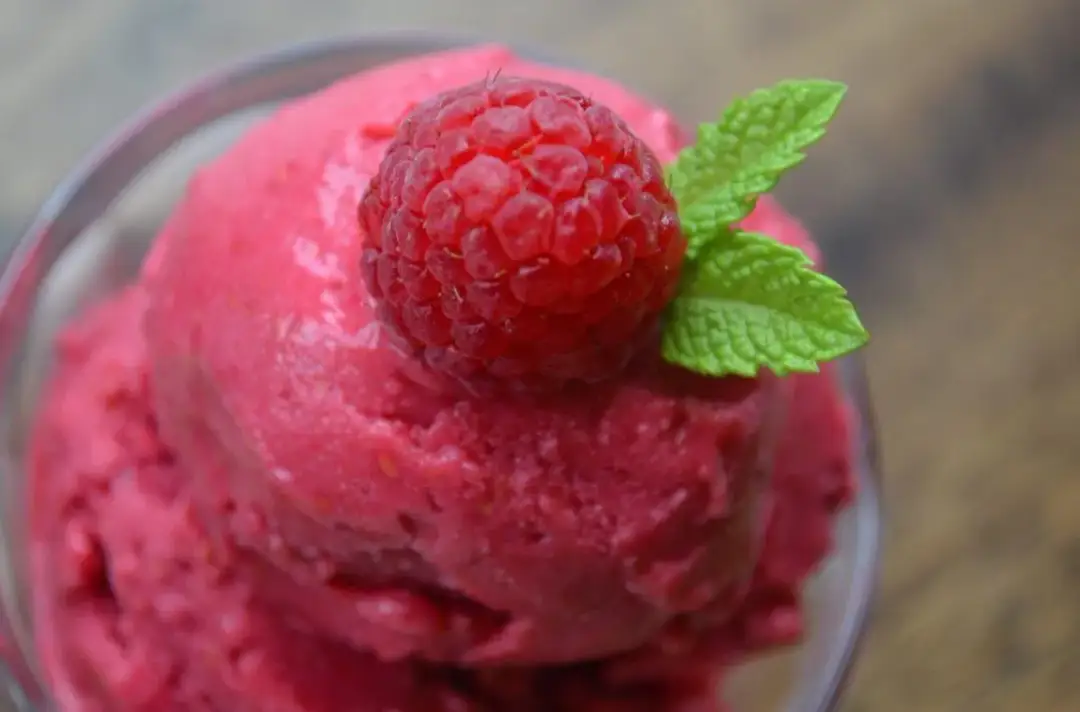 Jak zrobić sorbet z mrożonych owoców - przepyszny i prosty przepis krok po kroku