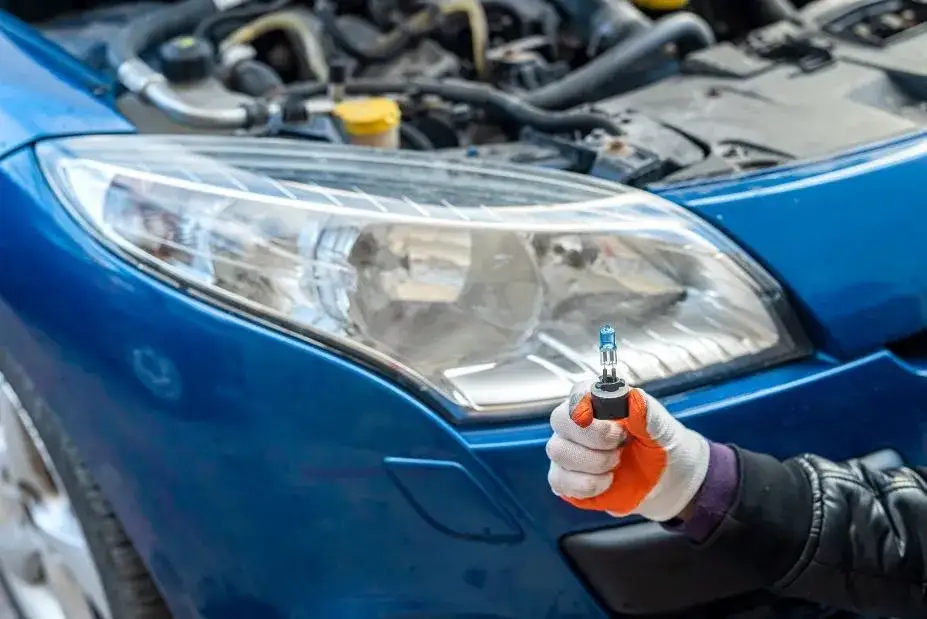 Jak znaleźć plus w żarówce samochodowej i uniknąć błędów przy montażu