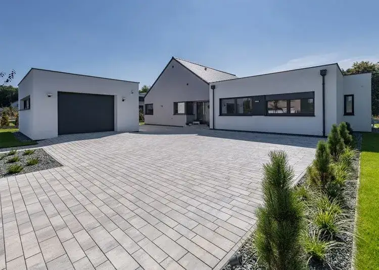 Kostka na podjazd jaki kolor - uniknij błędów przy wyborze barwy Kostka na podjazd jaki kolor - uniknij błędów przy wyborze barwy