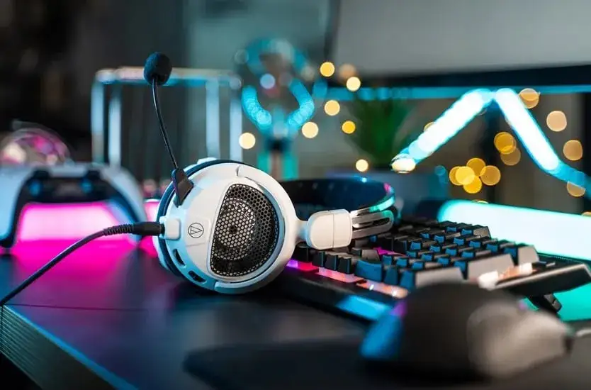 Jakie słuchawki dla graczy zapewnią najlepszą jakość dźwięku i komfort?