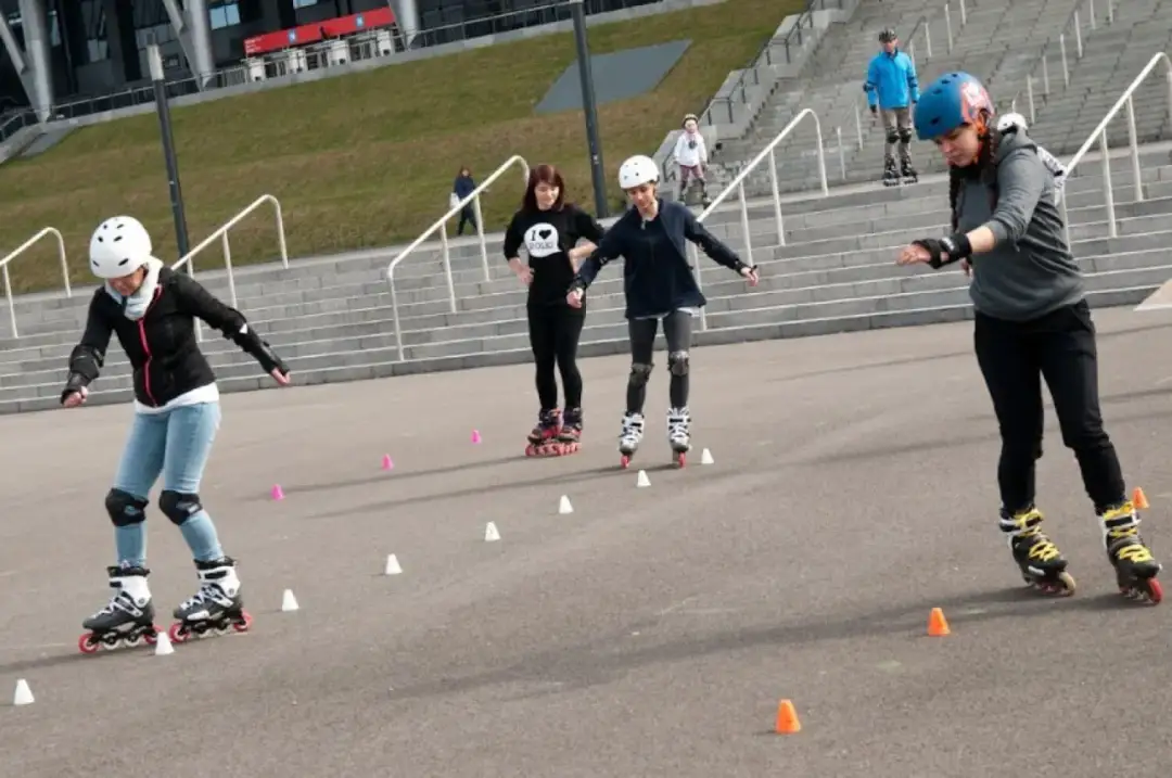 Najlepsze miejsca na rolki w Warszawie, które musisz odwiedzić