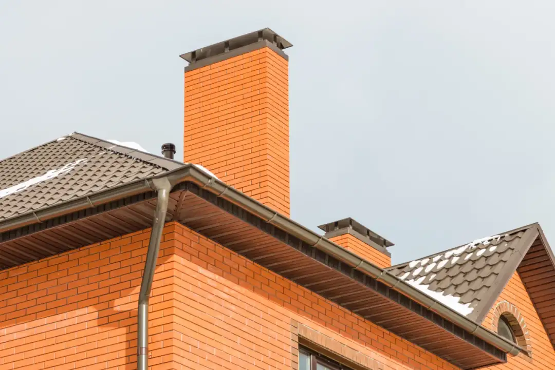 Jak wykończyć komin systemowy, aby uniknąć kosztownych błędów?