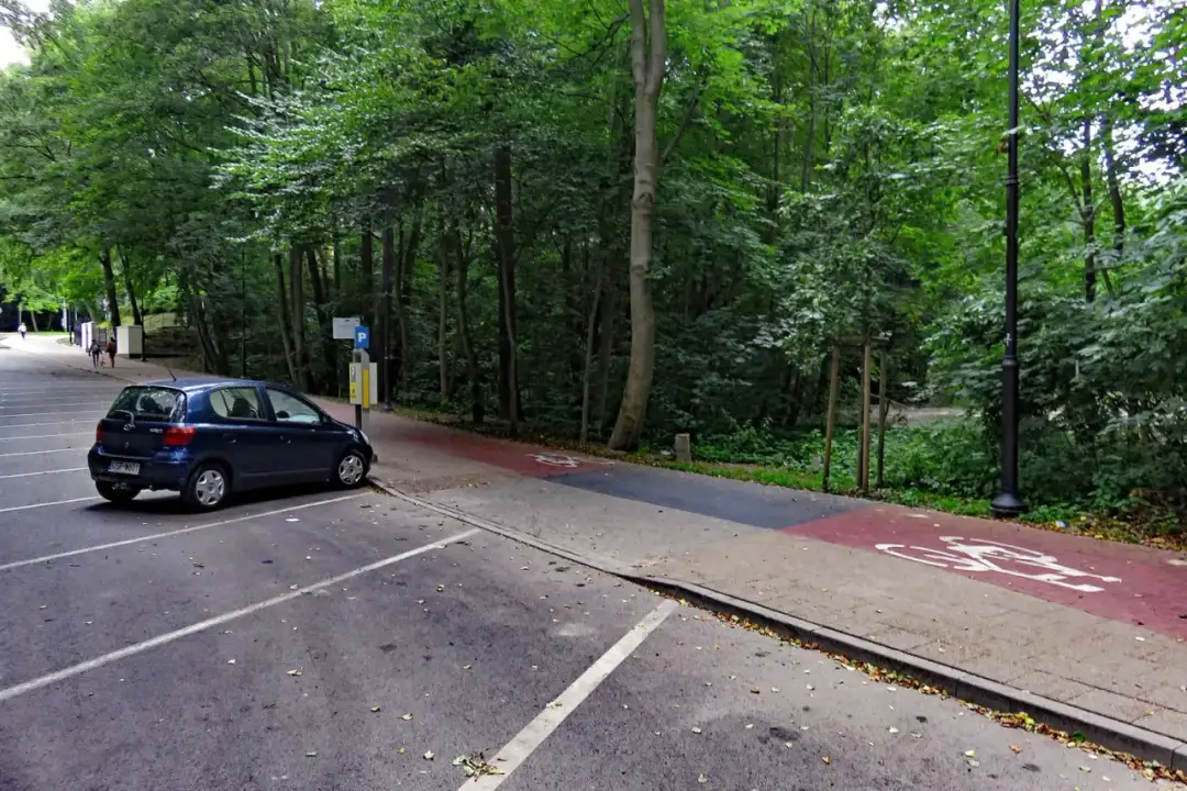 Jak oszczędzić na parkingu w Sopocie? Przewodnik po tych darmowych