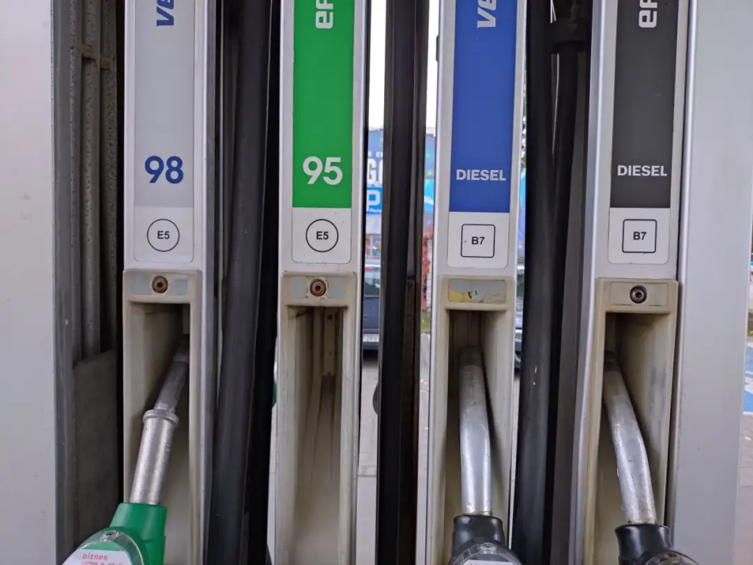 Czy Verva 98 to benzyna czy diesel? Poznaj kluczowe różnice