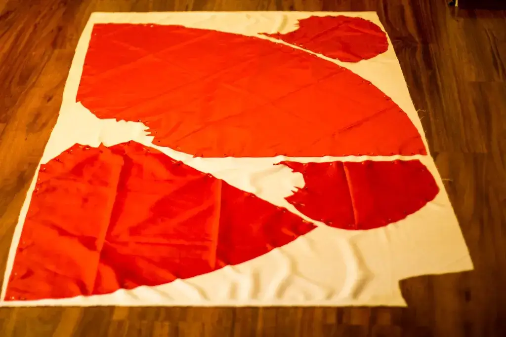 Jak zrobić strój czerwonego kapturka – proste instrukcje krok po kroku