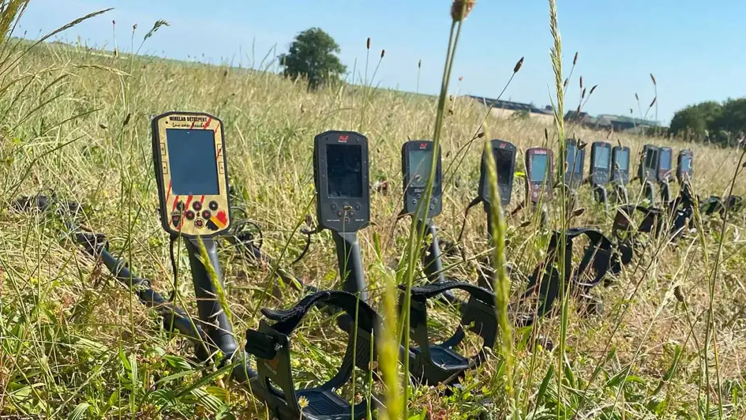 Najlepsze wykrywacze metali: Porównanie 5 topowych modeli 2025