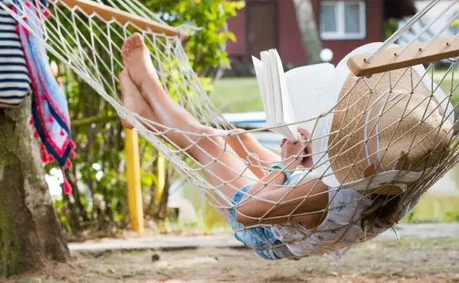 Co jeśli pracownik nie wykorzysta zaległego urlopu do 30 września? Sprawdź konsekwencje.