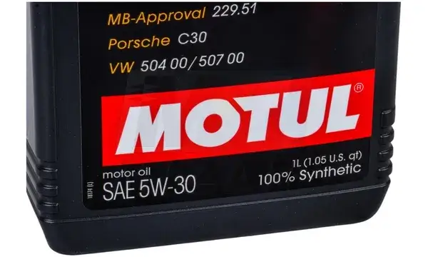 Olej Motul 8100 X-Clean+ 5W30 – idealny wybór dla Twojego silnika