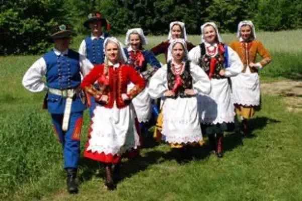Taniec oberek: historia, kroki i znaczenie polskiego folkloru