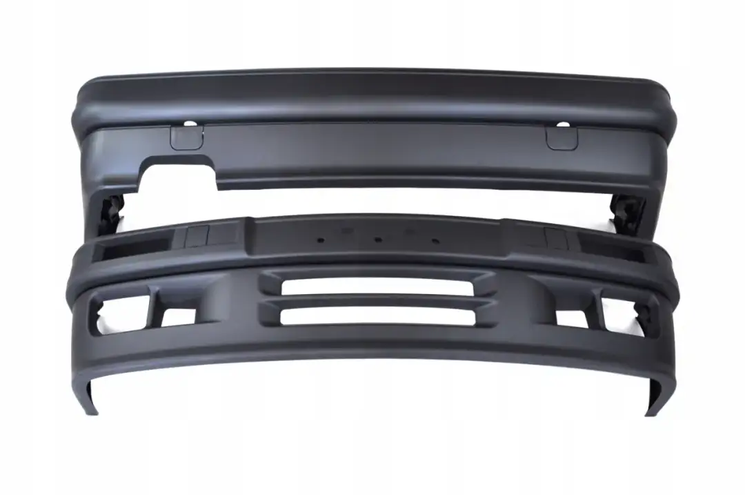Zestaw body kit BMW E30 M3: przedni i tylny zderzak.