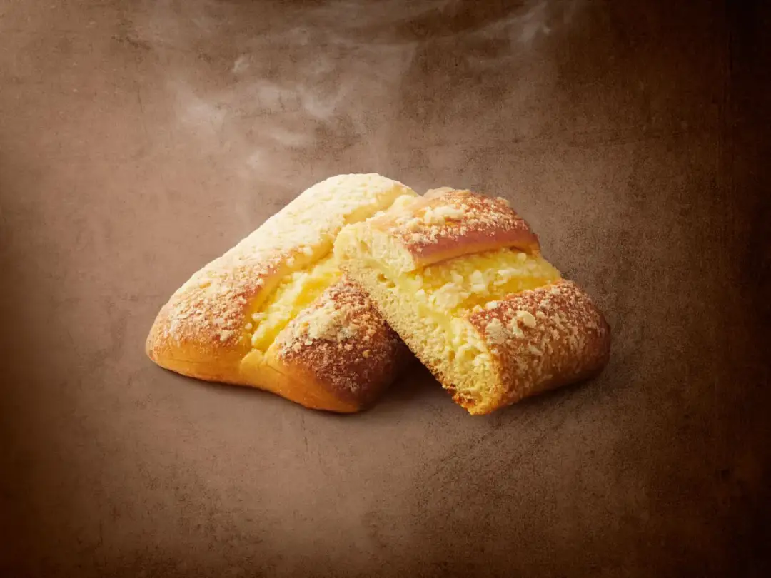 Ile kcal ma drożdżówka z budyniem? Sprawdź, co musisz wiedzieć