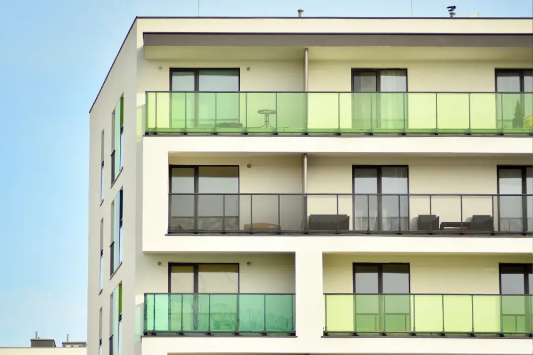 Co na balkon w bloku: praktyczne pomysły na małą przestrzeń