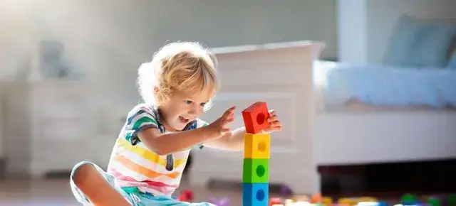 Skoki rozwojowe kiedy występują? Poznaj kluczowe etapy rozwoju dziecka