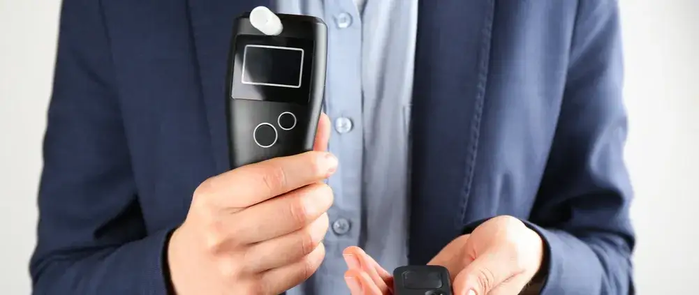 Czy nowy alkomat trzeba kalibrować? Oto co powinieneś wiedzieć