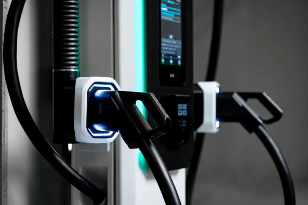 Zarabianie na stacjach ładowania EV: Ile i jak zmaksymalizować zyski?