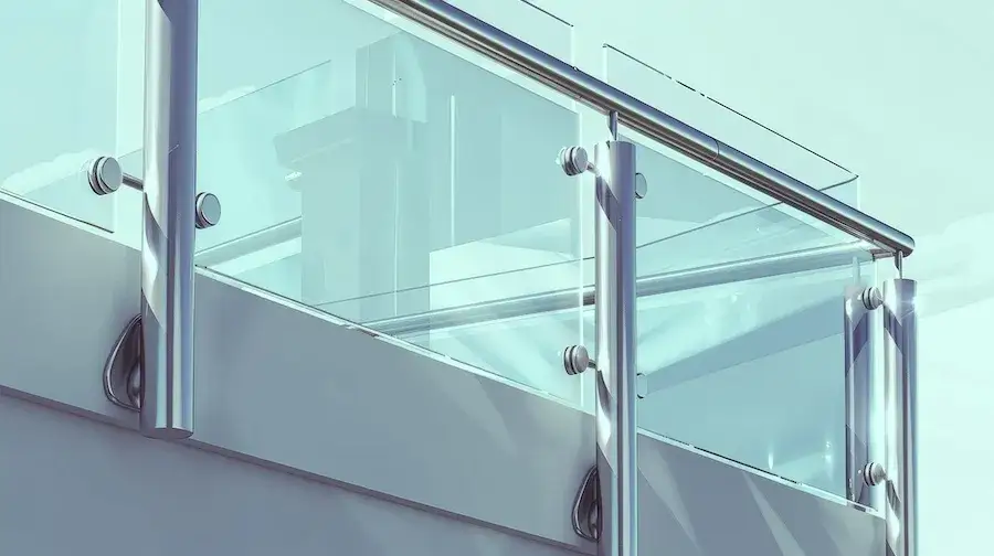 Mocowania barierek balkonowych - kluczowe zasady bezpiecznego montażu