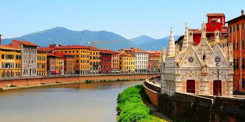 Czy Piza jest bezpieczna? Sprawdź, jak uniknąć zagrożeń podczas podróży