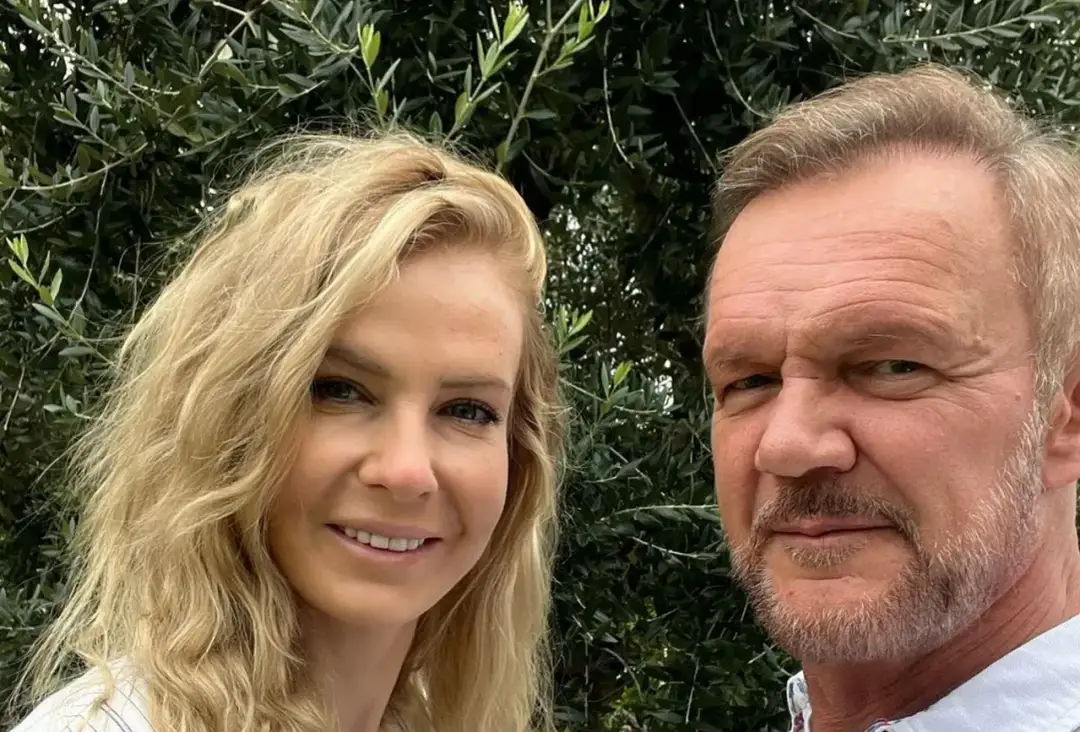 Ile lat ma żona Cezary Pazura? Zaskakująca różnica wieku!