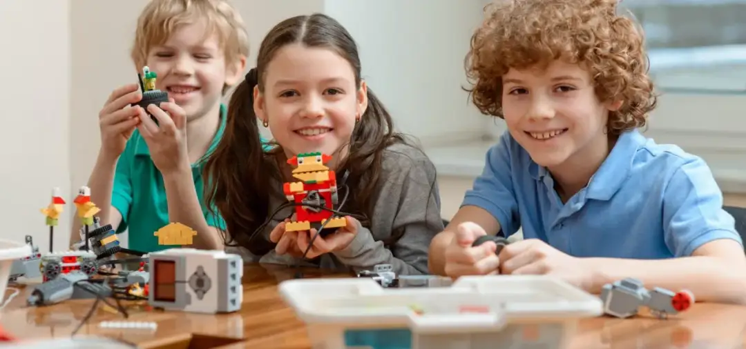 Zajęcia z robotyki cena – porównaj oferty i uniknij wysokich kosztów