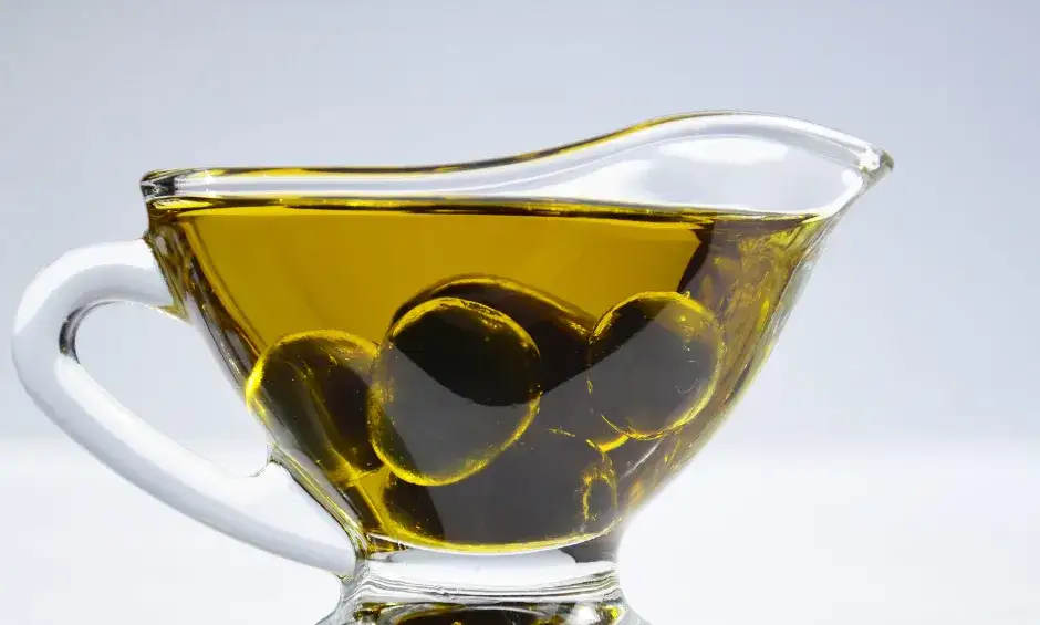 Czy oliwa z oliwek jest gorzka? Odkryj, co to oznacza dla jakości