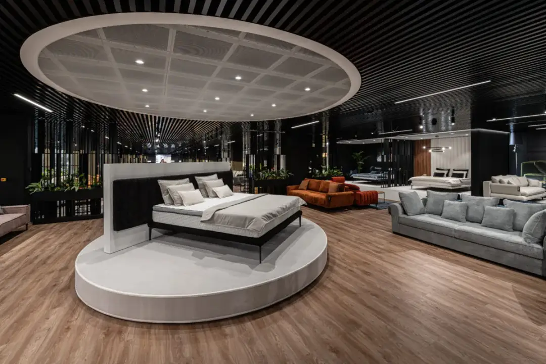 Czy salony meblowe są otwarte? Sprawdź godziny w popularnych sieciach