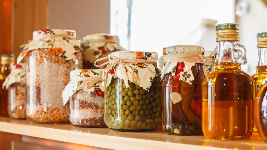 Jak zrobić regał do spiżarni - proste kroki i niezbędne materiały