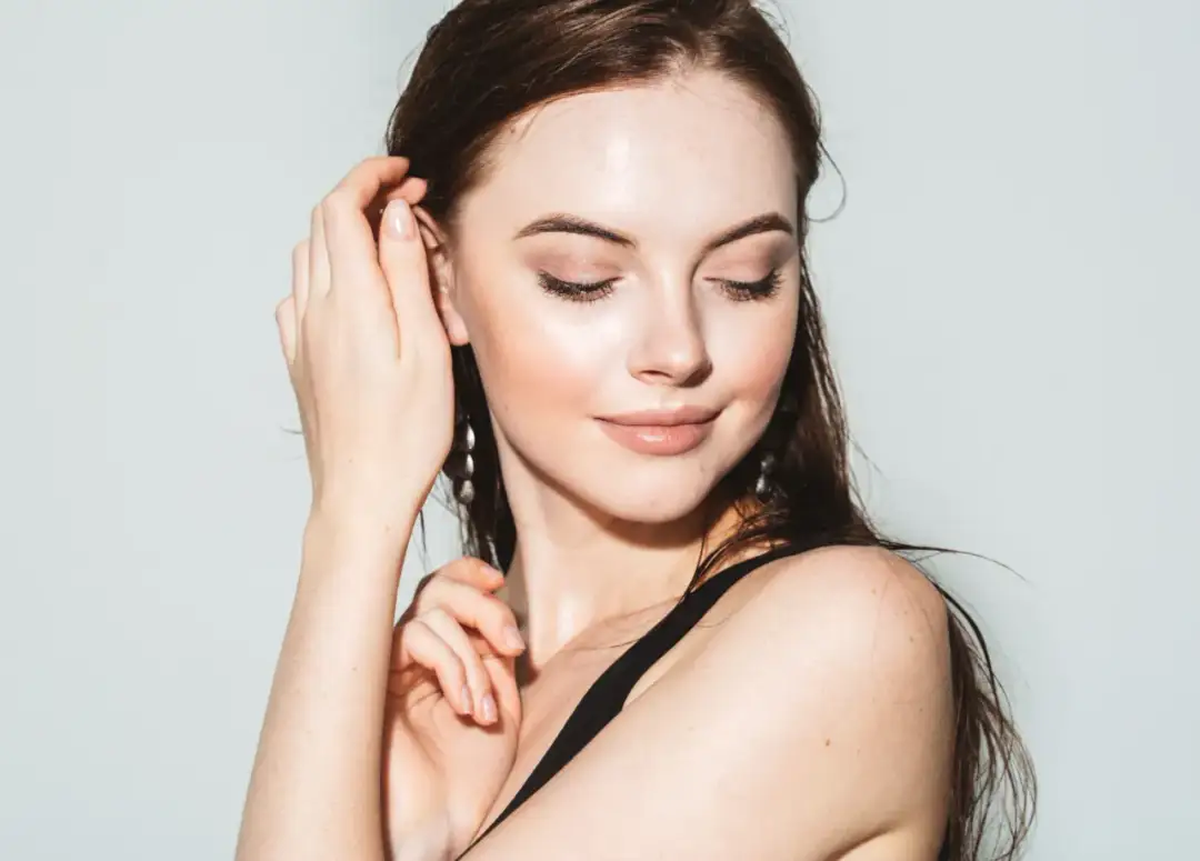 Jak przykleić rzęsy? Opanuj perfekcyjną aplikację krok po kroku!