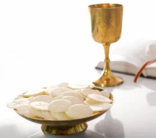 Rocznica komunii czy jest obowiązkowa? Poznaj prawdę o tradycji