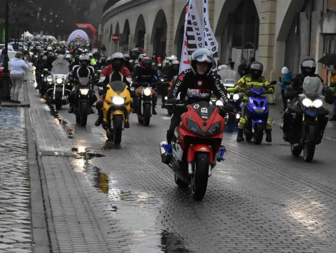 Kiedy zaczyna się sezon motocyklowy? Sprawdź daty i wydarzenia!