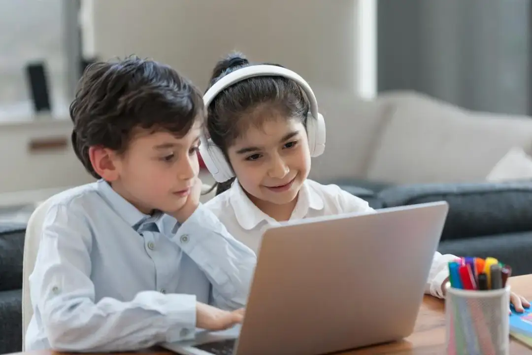 Jak otworzyć YouTube w przeglądarce zamiast w aplikacji? Poradnik